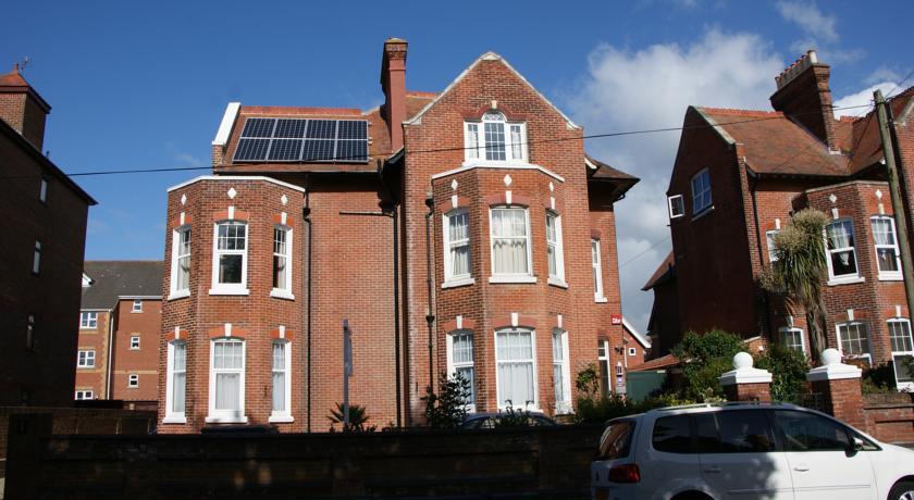 One Helena Road Serviced Apartments Southsea Extérieur photo